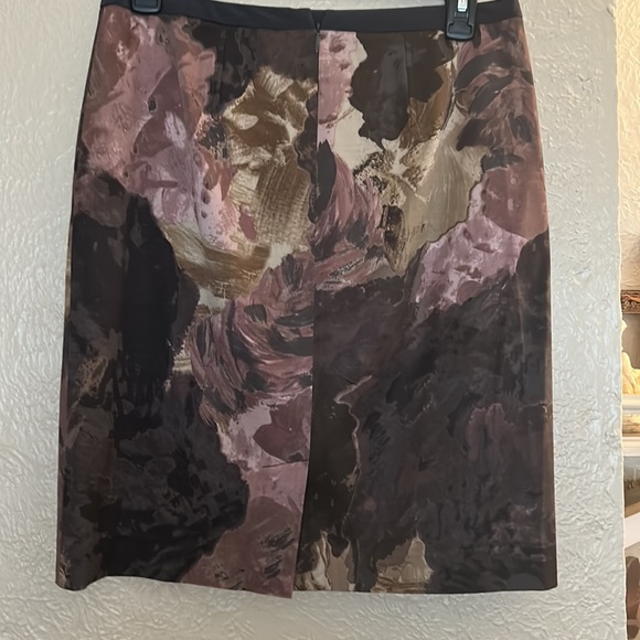 Skirt - Picture 4 of 7